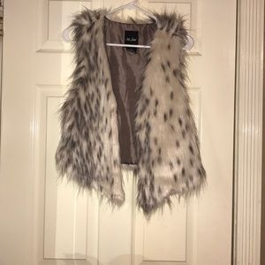 Fraud fur vest